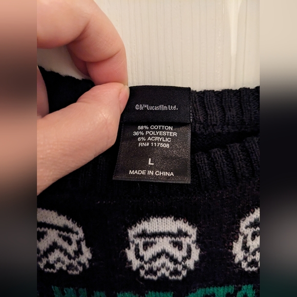 Darth Vader Star Wars Xmas Sweater (*Cross listed in Women's*) - Picture 5 of 8